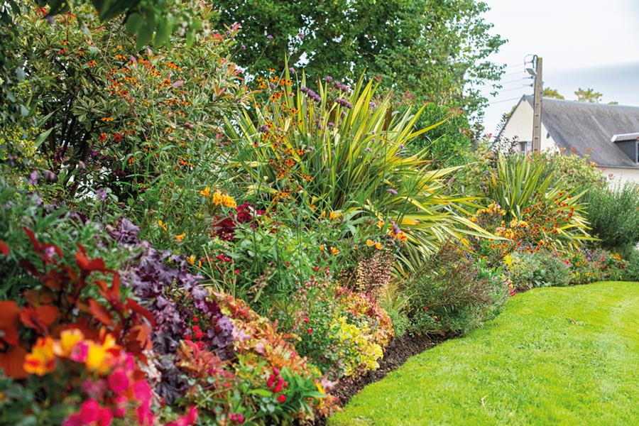 Évreux : Les fleurs entrent en gare